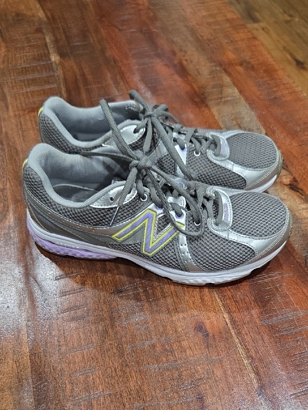 New Balance Walking Ahtletic Shoes